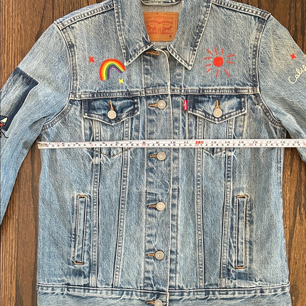 Levi's Blue Jean Jacket with Colorful Embroidery - Picture 4 of 10